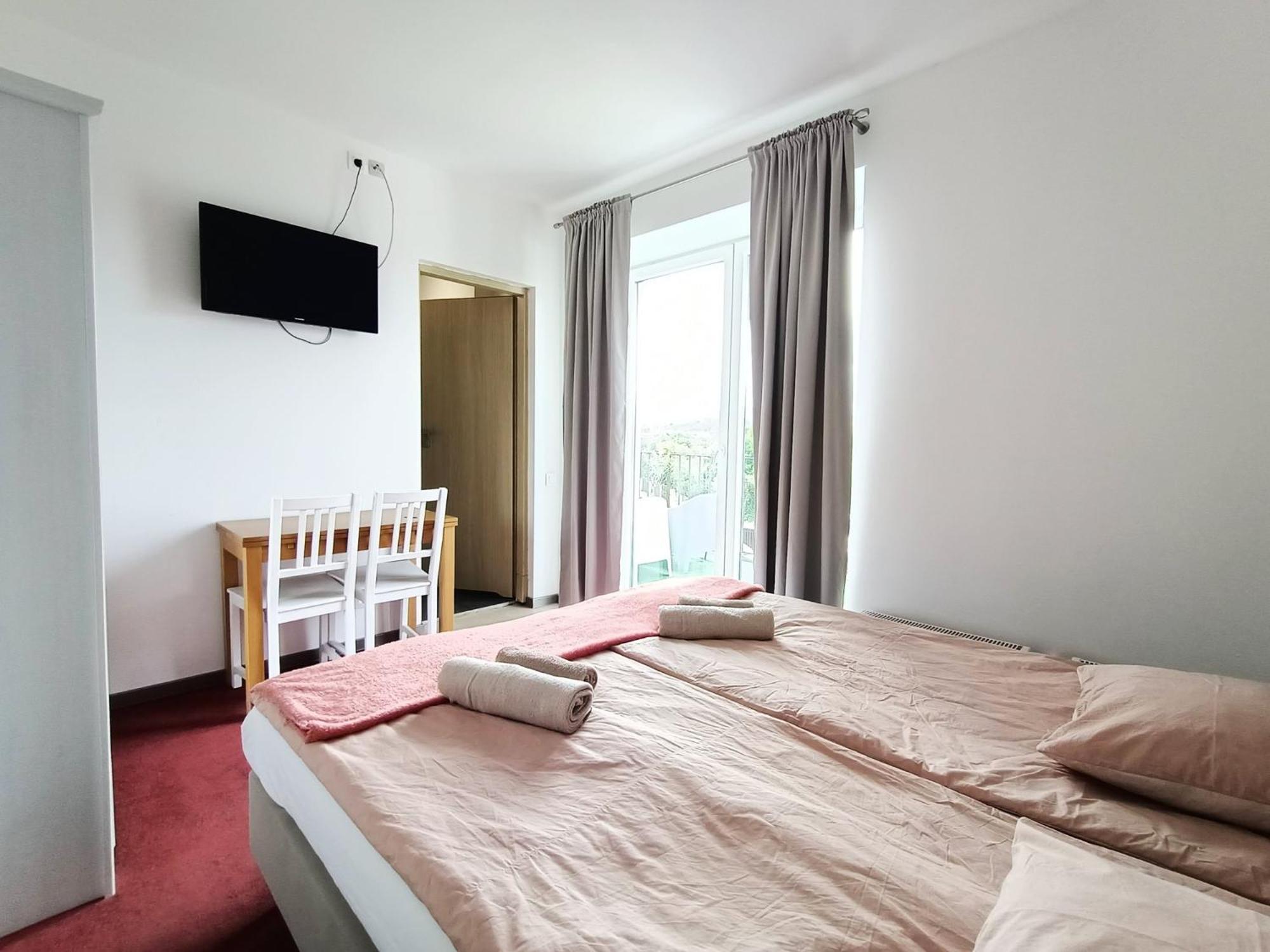 Firstroom Penzion *